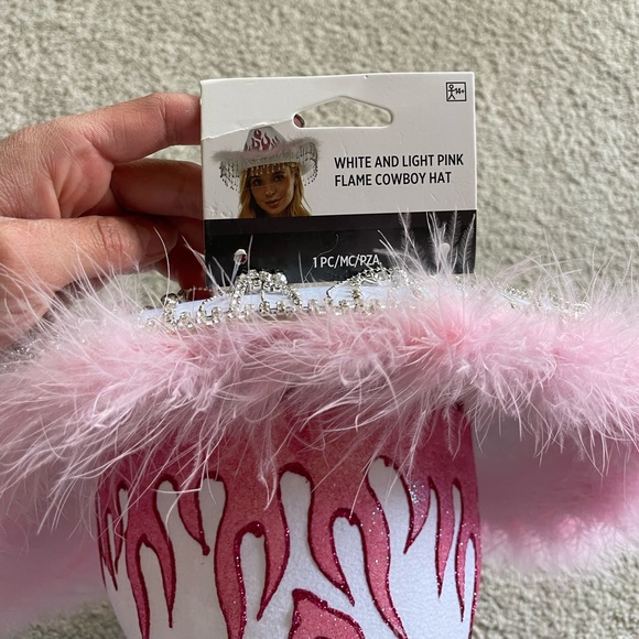 Hot pink cowgirl hat - Picture 2 of 3